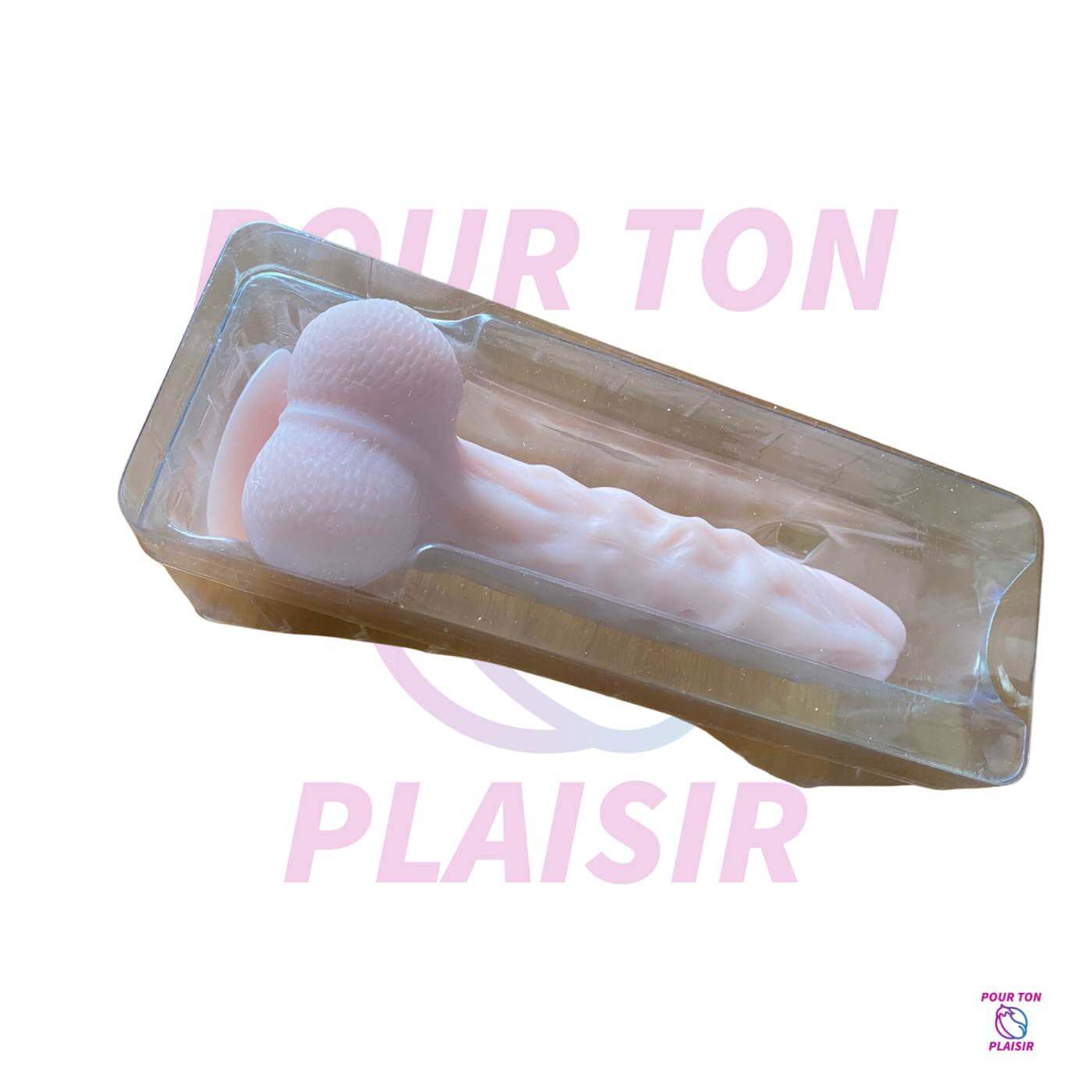 Le real max dans son moule en plastique