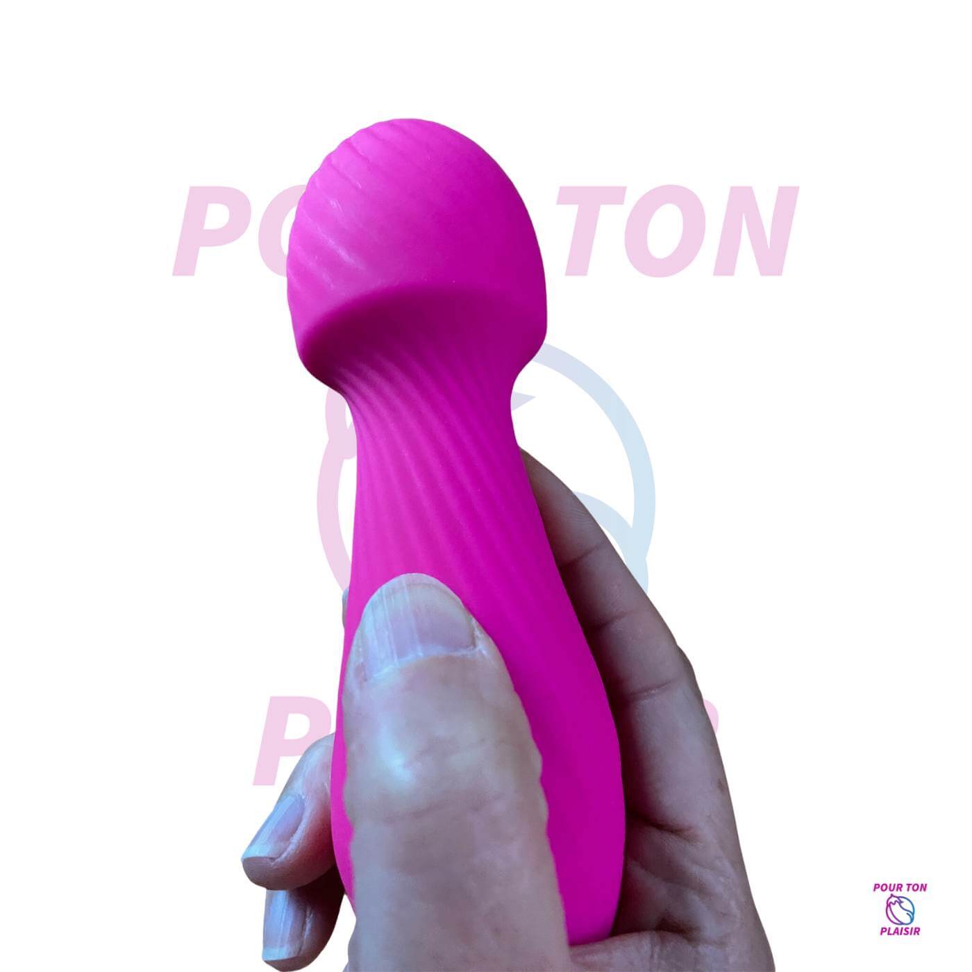 Le wand massager en mains